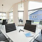 5 Star Holiday Home In Grossenbrode בית נופש